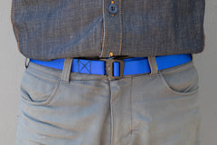 matt is wearing the 1" belt in vivid blue. 