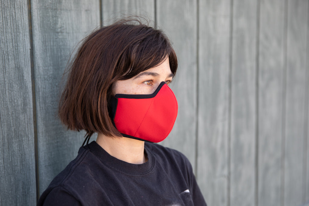 roxy wearing the organic summer cotton mask in red
